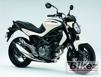 Suzuki Gladius 2012