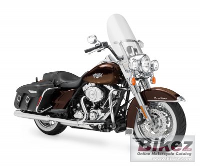 Harley-Davidson FLHRC Road King Classic 2011