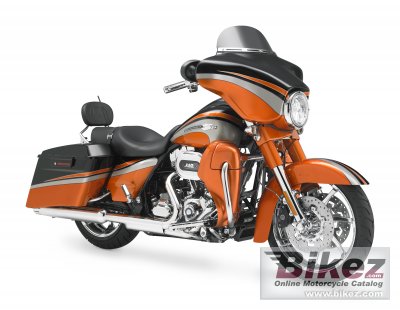 Harley-Davidson FLHXSE2 CVO Street Glide 2011