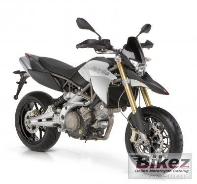 Aprilia Dorsoduro 750 2011