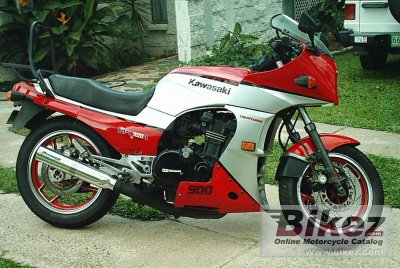 Kawasaki GPZ 900 R 1986